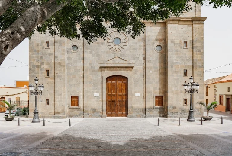 Ayamonte deja atrás una alerta sobre sus cuentas