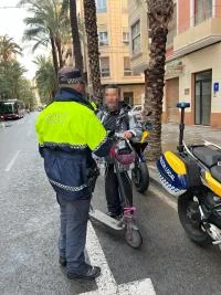 Patinetes en Alicante: octubre obliga a revisar el equipo