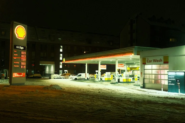 Gasolina y diésel: calcula si compensa ir a otra gasolinera