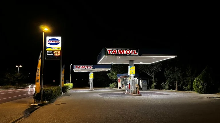 Cómo comparar precios de gasolina y diésel antes de repostar
