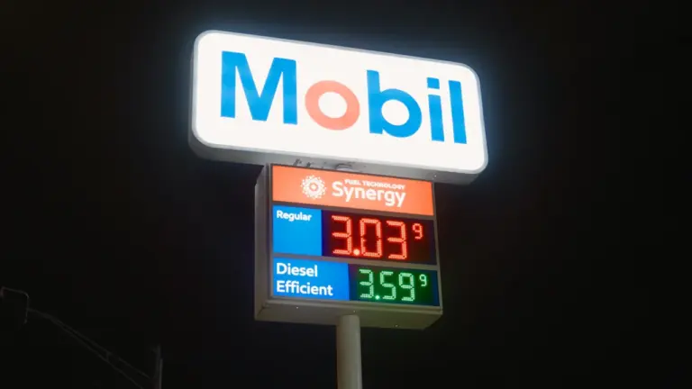 Cómo comparar precios de gasolina y diésel sin desviarte de más